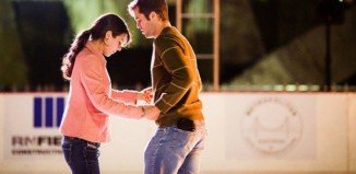 Go Ice Skating - Ice Skating Couple