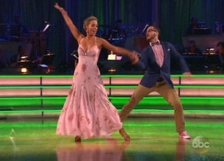 Elizabeth Berkley and Val Chmerkovskiy - DWTS Week 7 - Quickstep