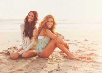 Toned Up Katrina Karena