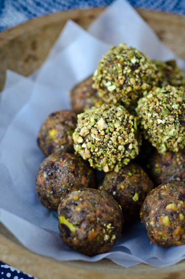 carrot cake energy bites