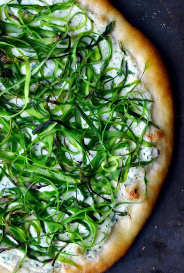 asparagus pizza.jpg