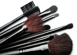 This Not That DIY Makeup brush cleaner