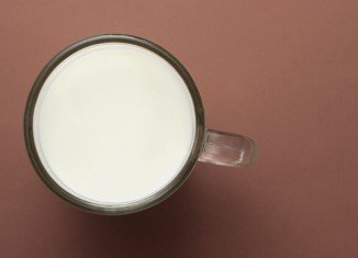 milk before bed warm milk benefits image