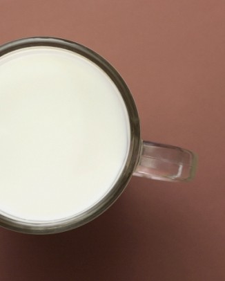 milk before bed warm milk benefits image